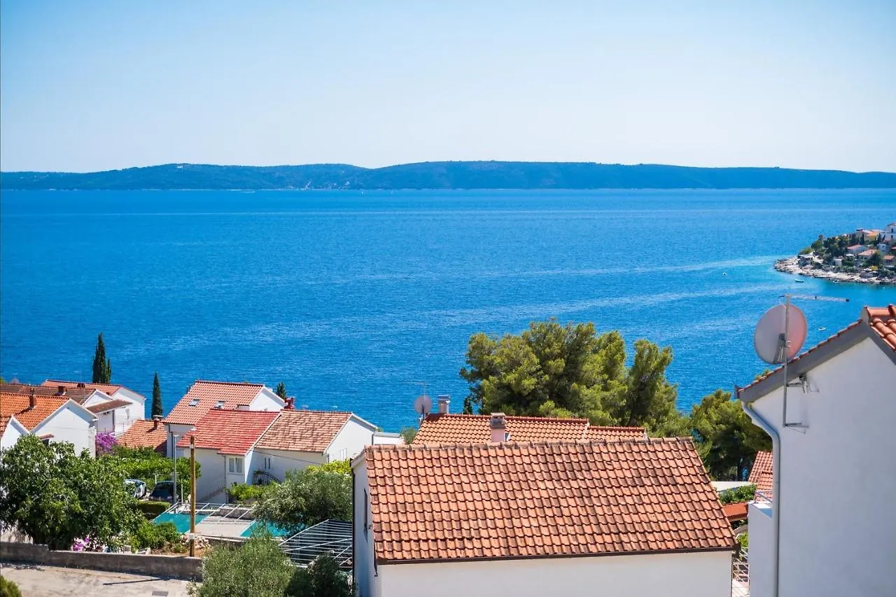 Family Friendly Apartments With A Swimming Pool Mavarstica, Ciovo - 18744 Trogir