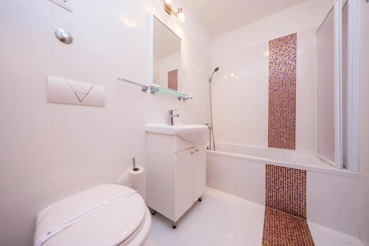 Family Friendly Apartments With A Swimming Pool Mavarstica, Ciovo - 18744 Trogir