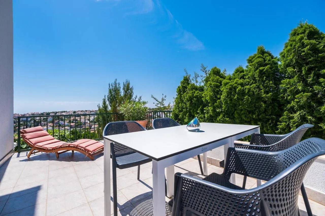 Family Friendly Apartments With A Swimming Pool Mavarstica, Ciovo - 18744 Trogir
