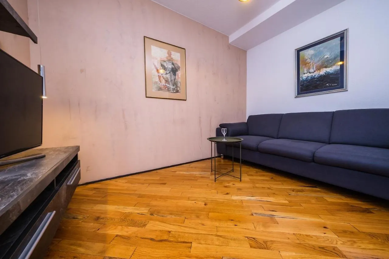 Family Friendly Apartments With A Swimming Pool Mavarstica, Ciovo - 18744 Trogir